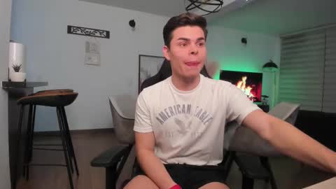 Snapshot of alejoo_twink chatting on March 2025 05:12:01 AM ONLYFANS Alejoo twink online show from March 2025 05:12:01 AM