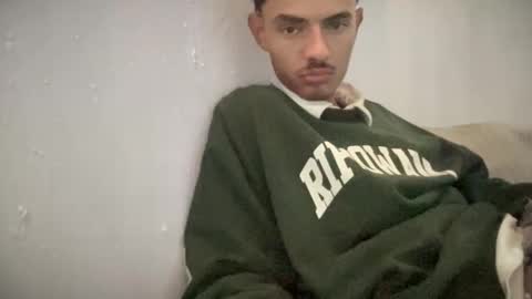 alejoochoa2222 online show from November 2025 01:27:01 AM