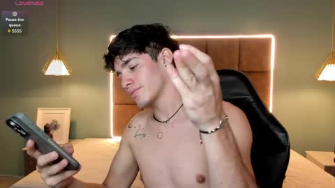 ALejoo Saenz online show from May 2026 04:28:01 AM