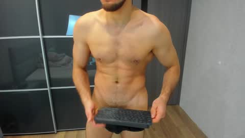 Snapshot of aleks_brown chatting on January 2025 06:39:01 PM aleks_brown online show from January 2025 06:39:01 PM