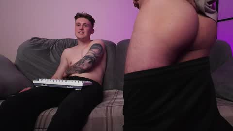 Alex and Linar online show from October 2025 01:20:02 AM