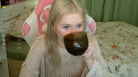 Lexi online show from October 2025 03:04:01 AM