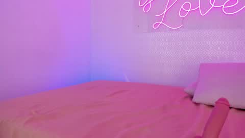 Aleksandra  online show from April 2026 09:06:01 PM