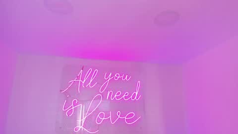 Aleksandra  online show from April 2026 12:41:01 PM