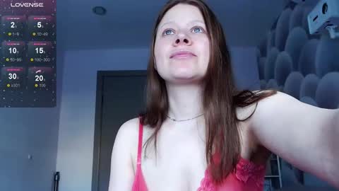 Snapshot of aleksasamui chatting on April 2026 02:02:01 AM Aleksa online show from April 2026 02:02:01 AM