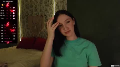 Snapshot of alena_navi chatting on February 2025 06:31:01 PM Alena online show from February 2025 06:31:01 PM