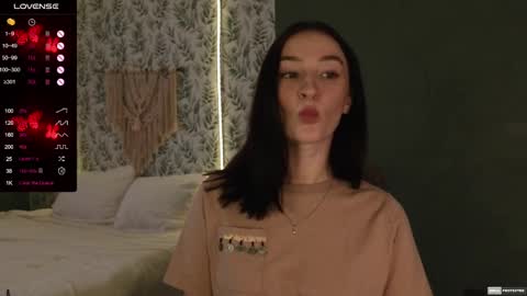 Snapshot of alena_navi chatting on March 2025 01:51:01 PM Alena online show from March 2025 01:51:01 PM