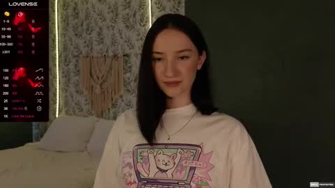 Snapshot of alena_navi chatting on March 2025 11:28:01 AM Alena online show from March 2025 11:28:01 AM