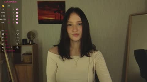 Snapshot of alena_navi chatting on February 2026 04:21:02 PM Alena online show from February 2026 04:21:02 PM