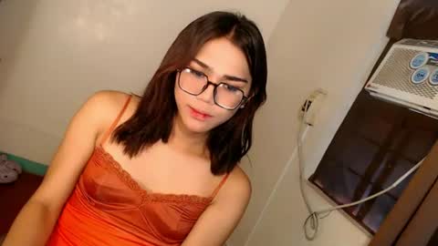 alenajones online show from July 2026 11:35:02 PM