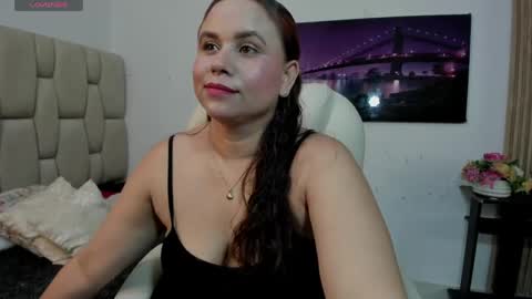 alennax online show from May 2026 12:35:02 PM