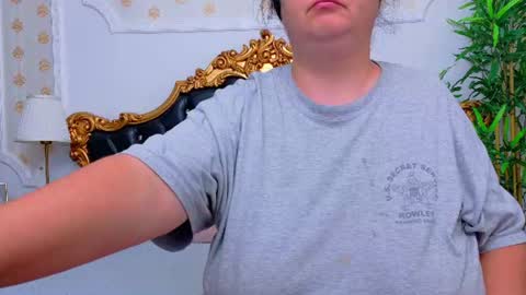 alesha_arabian_ online show from June 2026 12:57:01 AM