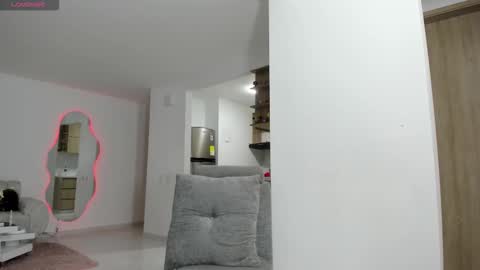 Snapshot of alesiacooper chatting on March 2026 01:21:01 AM alesia online show from March 2026 01:21:01 AM