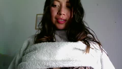 QUEEN OFF MILk  IM BACK  15 NOV online show from April 2026 03:09:01 PM