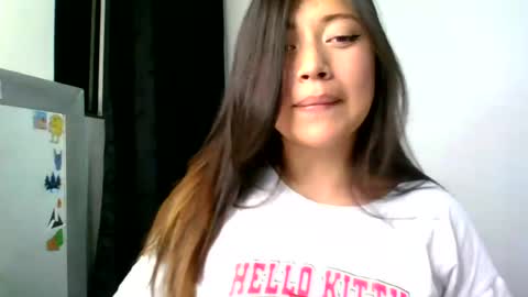 QUEEN OFF MILk  IM BACK  15 NOV online show from July 2026 12:58:01 AM