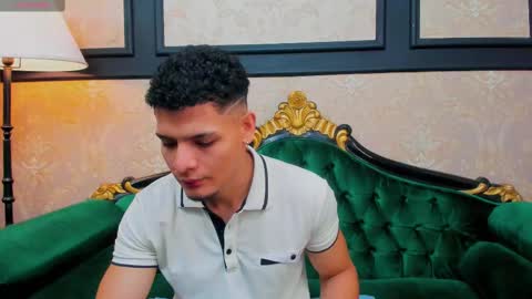 Alessandro King online show from March 2025 11:51:01 AM