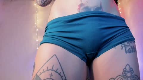 Snapshot of alessafrost_ chatting on December 2024 01:11:02 AM Onlyfans Babykarma6 online show from December 2024 01:11:02 AM