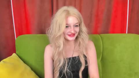 Snapshot of alessakiss chatting on November 2025 02:15:01 PM alessakiss online show from November 2025 02:15:01 PM