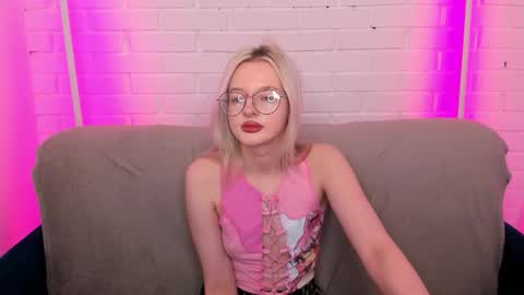 Snapshot of alessakiss chatting on February 2026 09:03:02 AM alessakiss online show from February 2026 09:03:02 AM