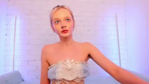 alessakiss online show from June 2026 02:36:02 AM