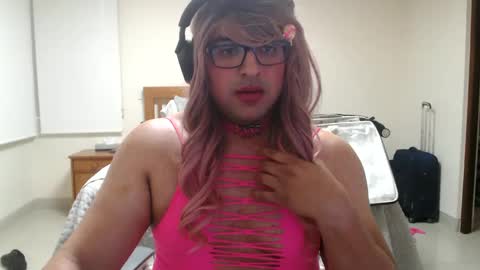 Snapshot of alessalindo840 chatting on January 2025 01:39:01 PM AlessaBabyGirl840 online show from January 2025 01:39:01 PM