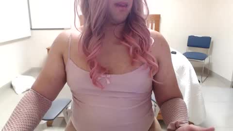 Snapshot of alessalindo840 chatting on February 2025 04:59:02 AM AlessaBabyGirl840 online show from February 2025 04:59:02 AM