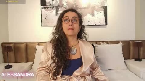 Alessandra online show from April 2026 12:32:01 PM