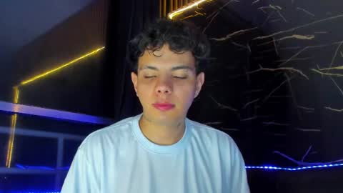 Alessandro online show from July 2026 06:47:02 AM