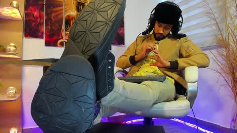 Snapshot of alessandro__wye chatting on December 2024 12:38:01 PM ALESSANDRO WYE online show from December 2024 12:38:01 PM