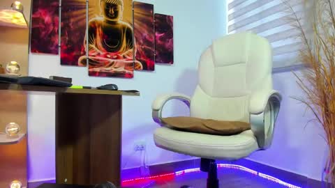 Snapshot of alessandro__wye chatting on December 2024 03:44:01 PM ALESSANDRO WYE online show from December 2024 03:44:01 PM