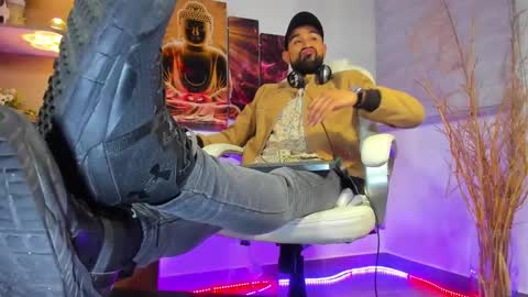 Snapshot of alessandro__wye chatting on February 2025 04:15:01 AM ALESSANDRO WYE online show from February 2025 04:15:01 AM