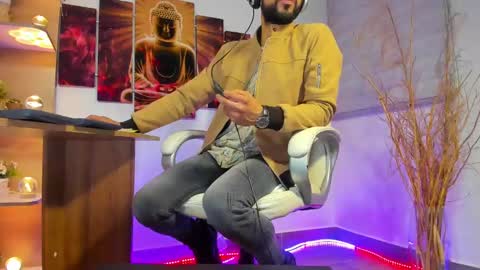 Snapshot of alessandro__wye chatting on February 2025 07:17:02 AM ALESSANDRO WYE online show from February 2025 07:17:02 AM