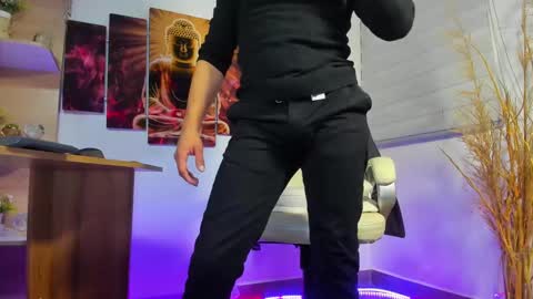 Snapshot of alessandro__wye chatting on February 2025 04:42:02 AM ALESSANDRO WYE online show from February 2025 04:42:02 AM