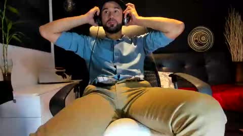 Snapshot of alessandro__wye chatting on October 2025 06:45:01 AM ALESSANDRO WYE online show from October 2025 06:45:01 AM