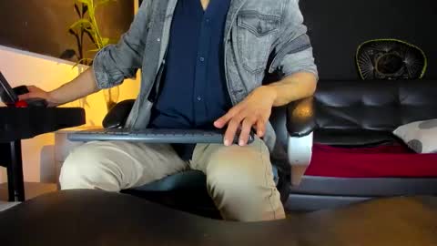 Snapshot of alessandro__wye chatting on February 2026 04:09:01 AM ALESSANDRO WYE online show from February 2026 04:09:01 AM