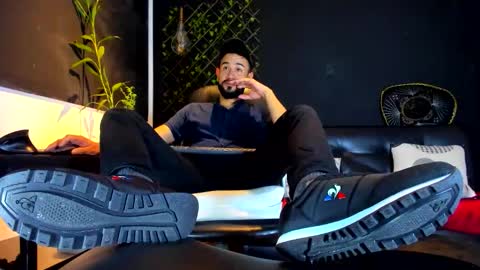 Snapshot of alessandro__wye chatting on February 2026 02:41:02 AM ALESSANDRO WYE online show from February 2026 02:41:02 AM