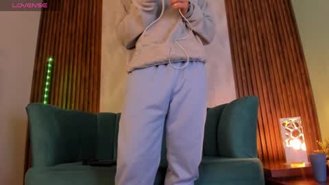 Alessandro Dybala online show from January 2025 12:20:02 PM