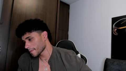 Alessandro Vanni online show from March 2025 05:33:02 AM