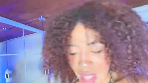 Alejandra  online show from September 2025 11:13:02 AM