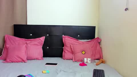 alessia_villa_ online show from May 2026 08:32:02 AM