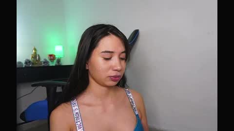 Snapshot of alessiavix chatting on December 2024 04:51:01 PM Alessia Meow online show from December 2024 04:51:01 PM