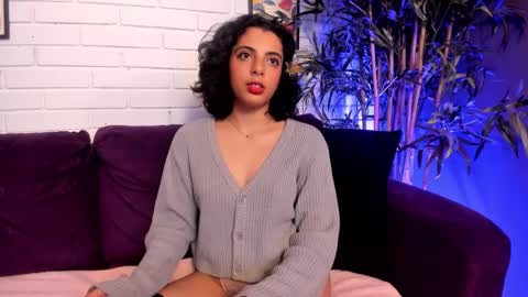 alessiia__ online show from October 2025 03:38:01 AM