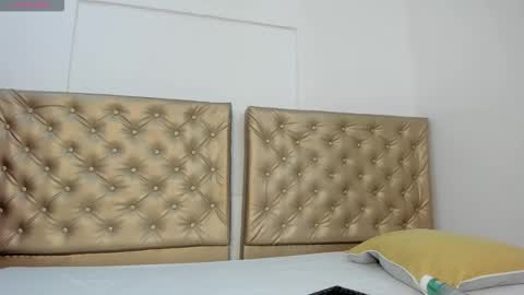 alessiiaa online show from November 2025 09:41:02 PM