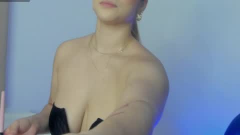 Alessia Moon online show from June 2026 11:35:01 AM