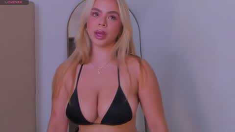 Alessia Moon online show from July 2026 01:53:02 PM