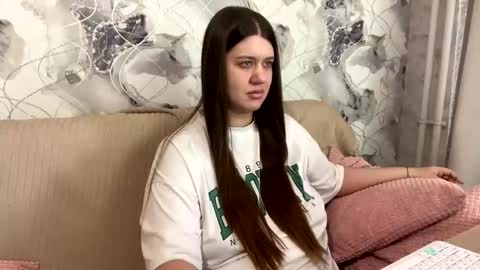 Aletta Oushen online show from March 2025 11:38:02 AM