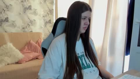 Aletta Oushen online show from October 2025 10:18:01 AM