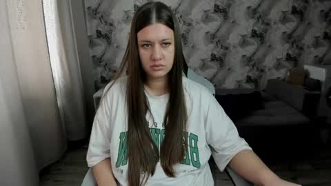 Snapshot of aletta_oushen chatting on April 2026 10:41:01 AM Aletta Oushen online show from April 2026 10:41:01 AM