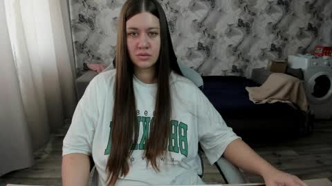 Snapshot of aletta_oushen chatting on May 2026 09:03:02 AM Aletta Oushen online show from May 2026 09:03:02 AM