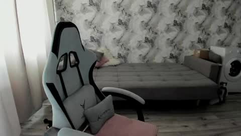 Snapshot of aletta_oushen chatting on May 2026 07:04:01 AM Aletta Oushen online show from May 2026 07:04:01 AM